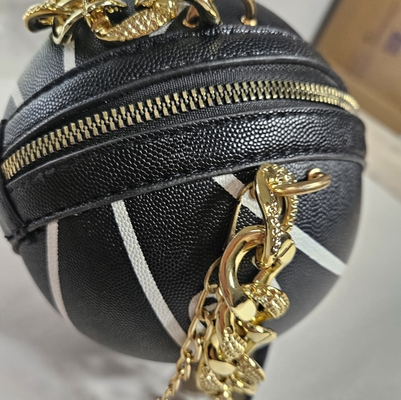 Basketball Purse, Crossbody Bag - Picture 4 of 7